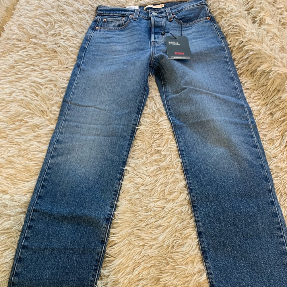 Levi’s women’s wedgie straight